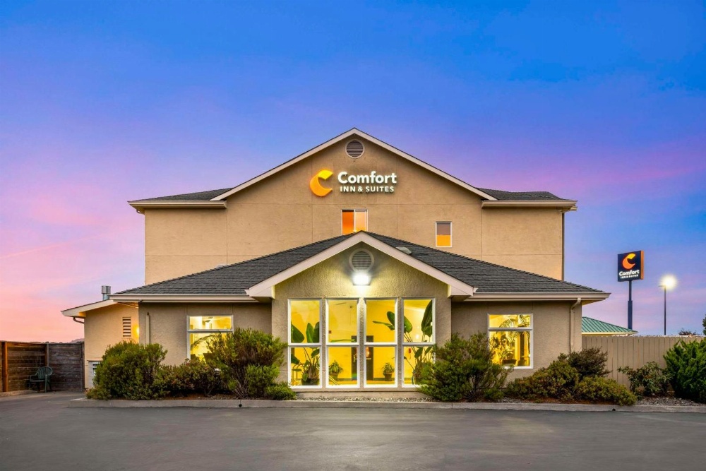 Comfort Inn & Suites Redwood Country